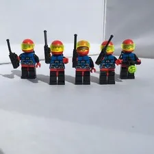Space LEGO Spyrius 5x Minifigures Various Accessories Vintage