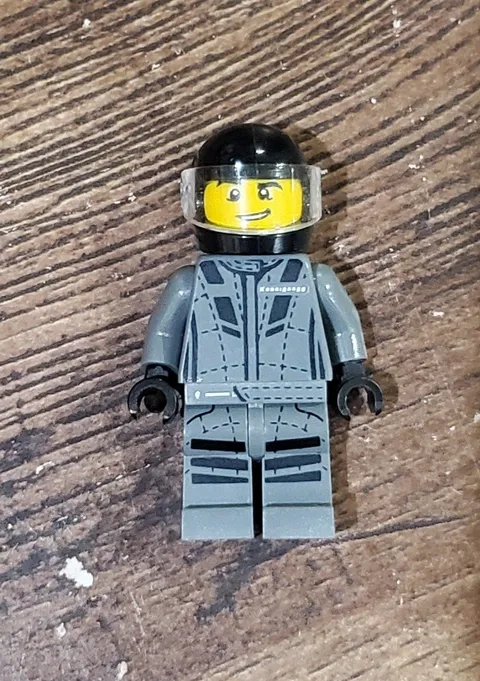 LEGO® Minifigure™ Koenigsegg Jesko Driver sc094