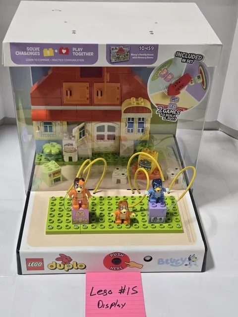 LEGO DUPLO Bluey 10459 Family House Lighted Store Display Case Clear Plastic