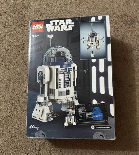LEGO Star Wars R2-D2 Building Set 1050 Pieces Box Exclusive Minifigure Unopened 