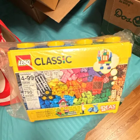 LEGO Classic Large Creative Brick Box 10698 790 Pieces Ideas Included