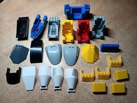LEGO BULK LOT OF 24 WINDSCREENS CANOPY COCKPITS VARIOUS SIZES & COLORS