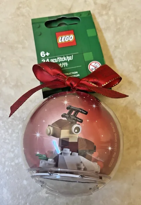 NEW! LEGO Holiday Seasonal Reindeer Ornament Bauble Set 854038 NWT! 34 Piece Set