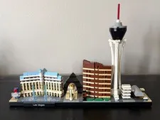 LEGO 21047 Architecture Las Vegas Skyline  Complete w/ Box & Instructions