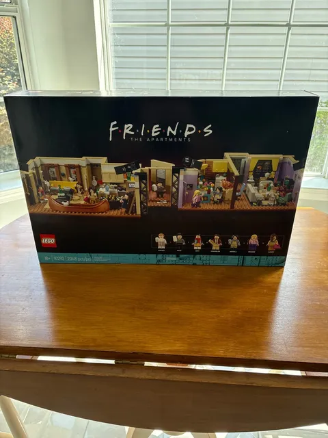 LEGO Icons: The Friends Apartments 10292 Sealed Brand New