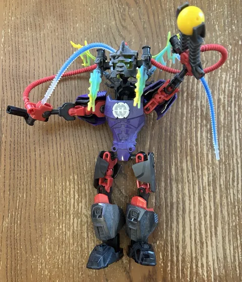 Lego Hero Factory 6283 Voltix - INCOMPLETE- No Instructions or Box - Year 2012