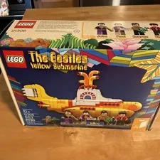 LEGO Ideas: The Beatles Yellow Submarine (21306) NIB