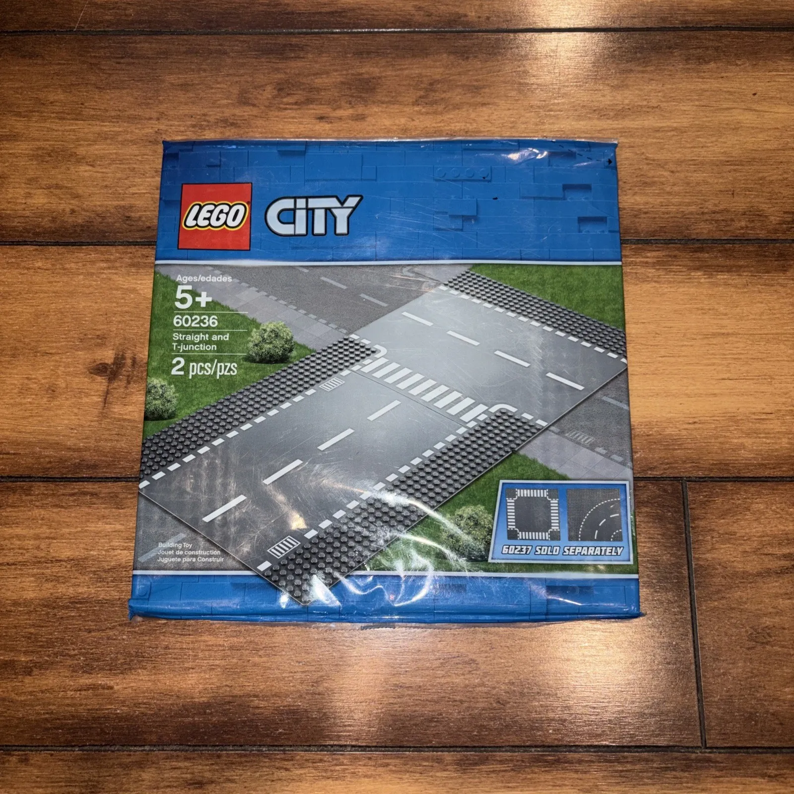 LEGO CITY: Straight and T-junction (60236)