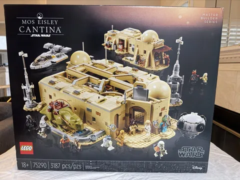 LEGO Star Wars: Mos Eisley Cantina (75290) NEW, Sealed