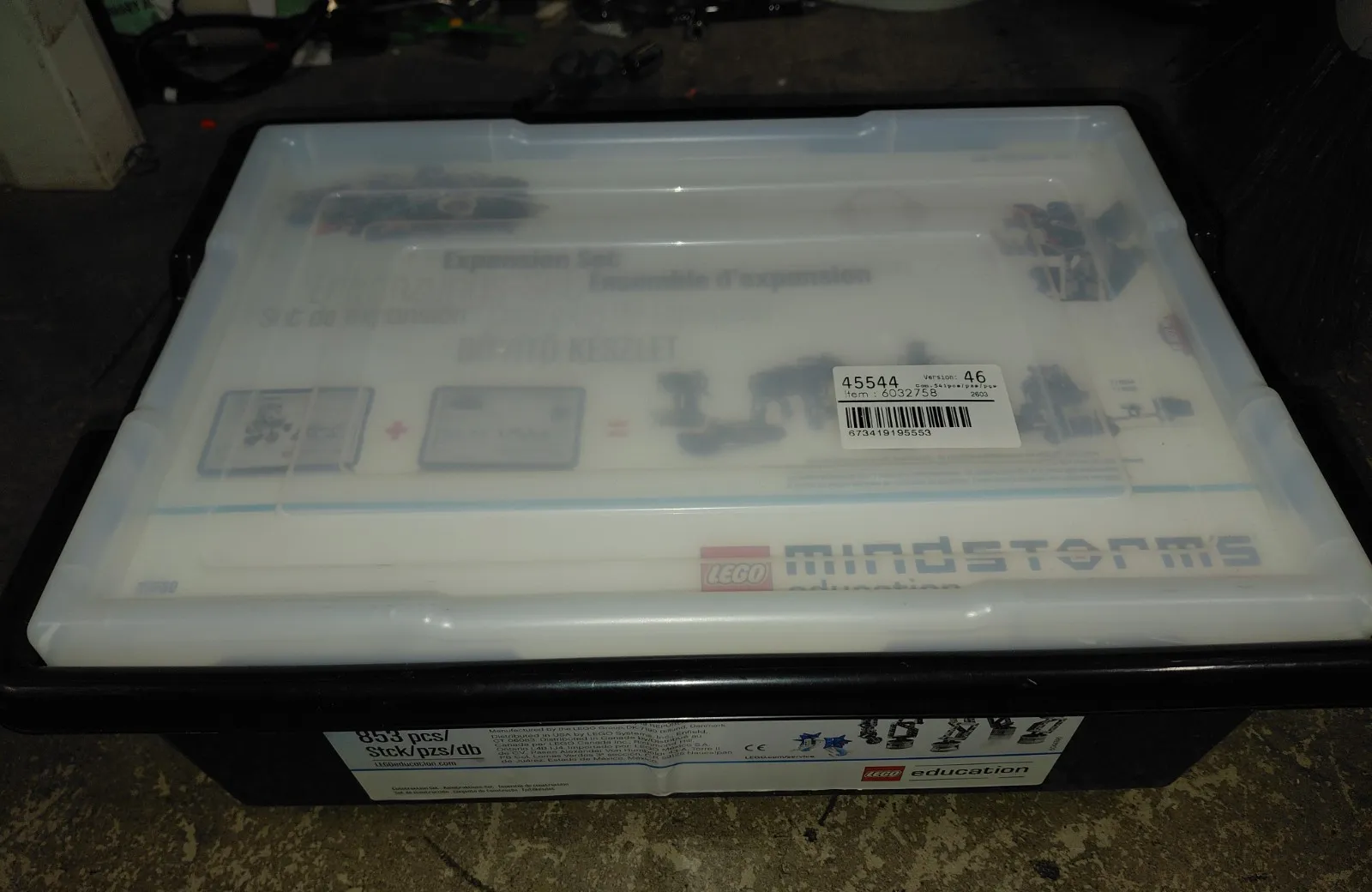 Several Hundred Pieces From Lego Mindstorms  Set In Original Tote