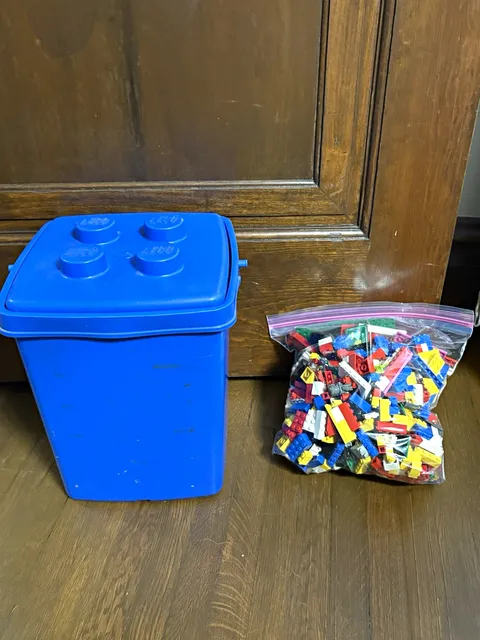 LEGO Blue Storage Container Bin w/ Stud Lid Divider, 2 Compartments 1.8 gal