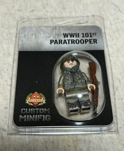 Brickmania WWII 101st Paratrooper