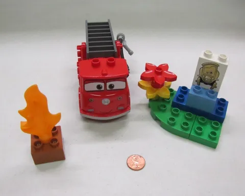 Lego Duplo Pixar Movie Cars Red the Firetruck 6132 Fire Truck 2012 Complete Set