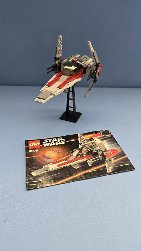 LEGO Star Wars: V-Wing Starfighter (75039) no minifigure