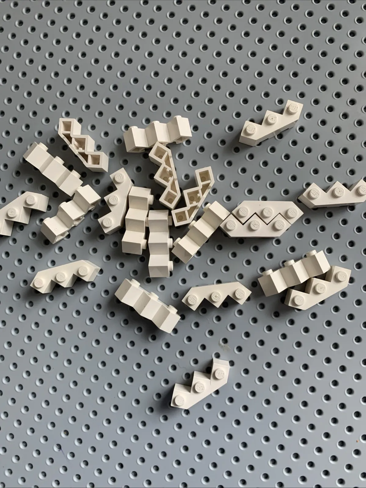 Lego White Brick, Modified Facet 3 x 3 part 2462 lot of 24 pieces