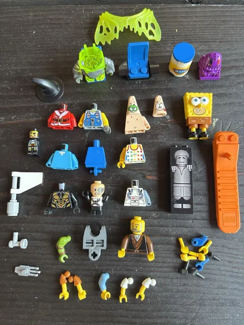 LEGO Minifigures Mixed Lot Bundle Assorted Characters Plastic 4+ Parts Lot