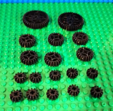 LEGO Technic Black Gear Lot Bulk Parts 18 Pieces