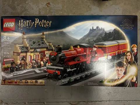 LEGO Harry Potter: Hogwarts Express & Hogsmeade Station 76423 - Brand New