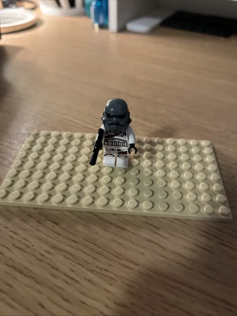 LEGO Star Wars Night Trooper minifigure