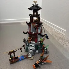 LEGO Ninjago: Masters of Spinjitzu 70594 Complete with All Minifigures & Manual