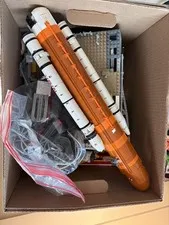 LEGO ICONS 10341 NASA ARTEMIS SPACE LAUNCH SYSTEM With Lights. No Manual