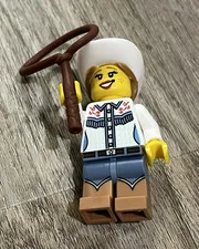 LEGO Collectable Minifigures Series 12 Cowgirl Minifigure w/ Lasso (71007)
