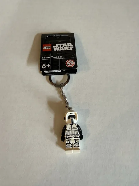 New Lego 854246 Star Wars Scout Trooper Minifigure Keychain NWT in Hand