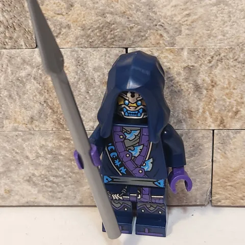 LEGO Ninjago Blizzard Warrior Minifigure njo525 Dark Blue Hood Spear Accessory