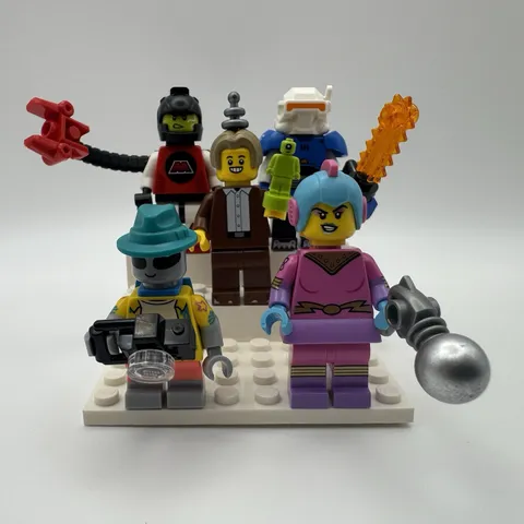 LEGO Minifigures Series 26 Space CMF Lot Of 5 w/accessories