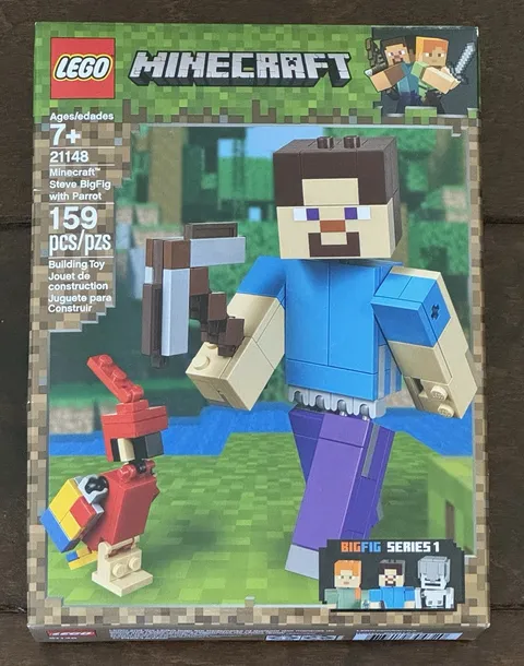 LEGO Minecraft: Minecraft Steve BigFig with Parrot (21148)