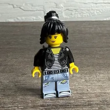 LEGO The LEGO Ninjago Movie Minifigure Nya High School Outfit NJO0355 Complete