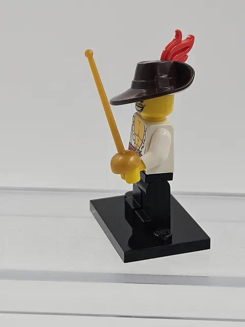 LEGO Series 12 Collectible Minifigures 71007 -Swashbuckler