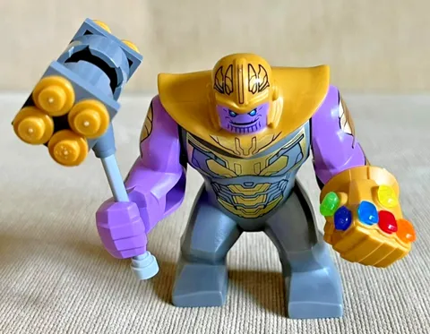 LEGO Thanos Big Minifigure sh0576 with Hammer & Infinity Gauntlet from Set 76131
