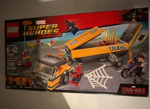 New Lego Marvel Super Heroes TANKER TRUCK TAKEDOWN 76067 Factory Sealed Mint MIB