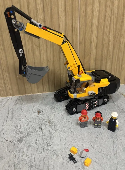 LEGO CITY Yellow Construction Excavator 60420 97% Complete (excavator 100% Comp)