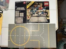 LEGO system: Legoland Space Landing Plates 454 (10"x10") From 1978