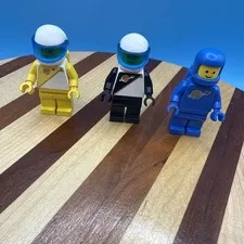 Vintage Lego Minifigures Lot (3) Space Sp050 Sp016 Classic Spaceman Blue