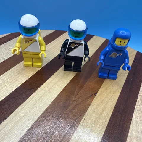 Vintage Lego Minifigures Lot (3) Space Sp050 Sp016 Classic Spaceman Blue