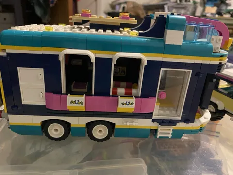 LEGO FRIENDS: Horse Show Trailer (41722)
