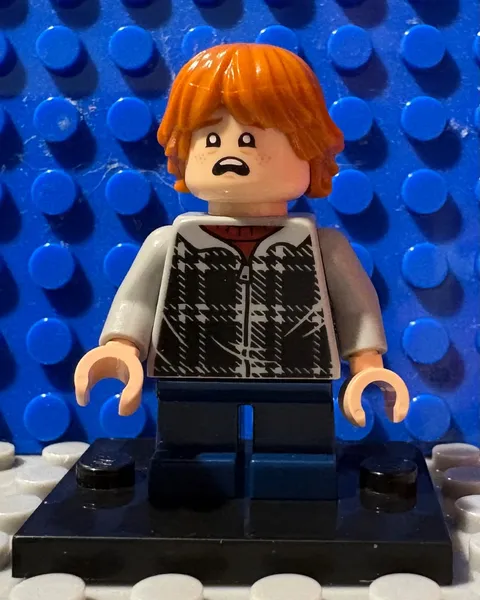 Lego Harry Potter - Ron Weasley minifigure