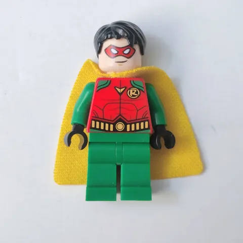 Lego Robin Minifigure Red Mask Juniors Cape Super Heroes 10753 sh514