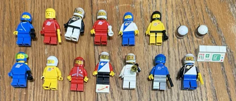 Vintage Lego Space Man Lot Of 15 Astronaut Space Minifigures