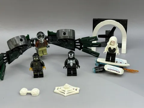 LEGO Marvel Spider-Man Minifigure Set Spider-Gwen Venom Miles Morales Lot of 4