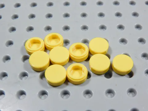 LEGO Lot of 10 Yellow Round 1x1 Smooth Tiles Plates BK
