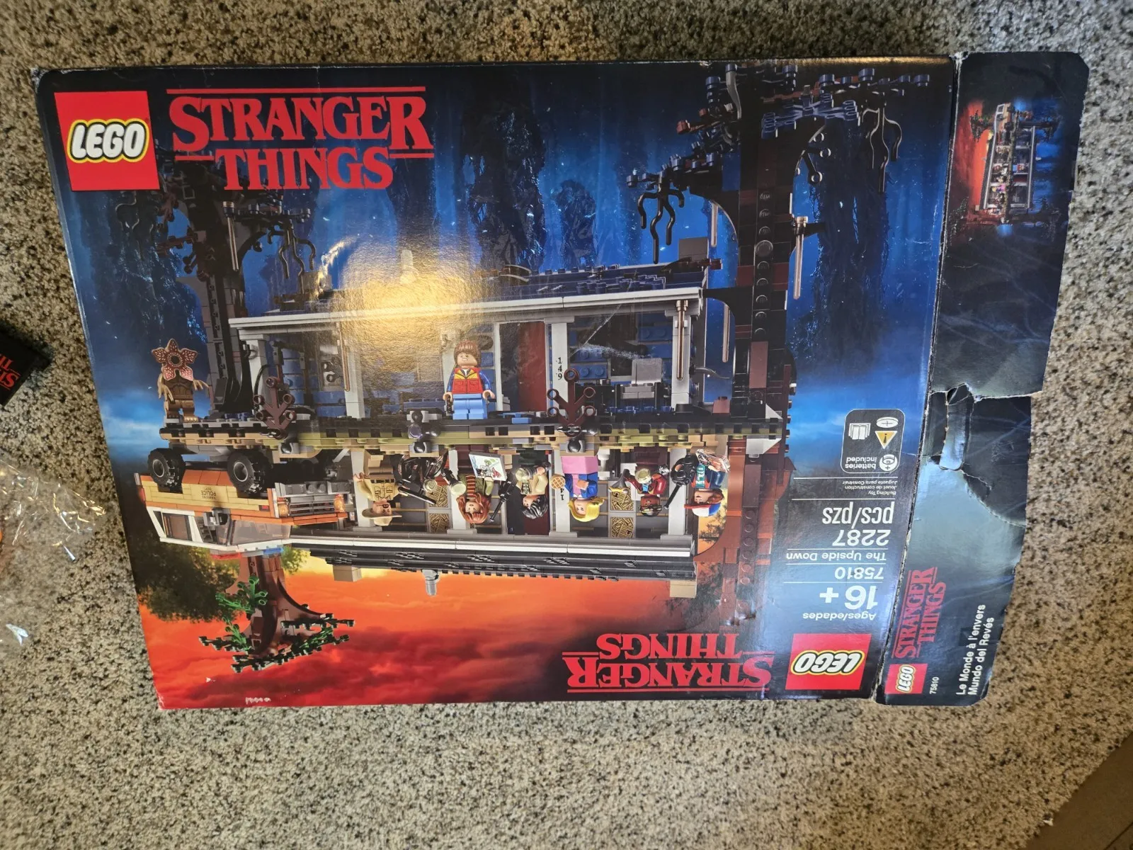 LEGO Stranger Things: The Upside Down (75810)