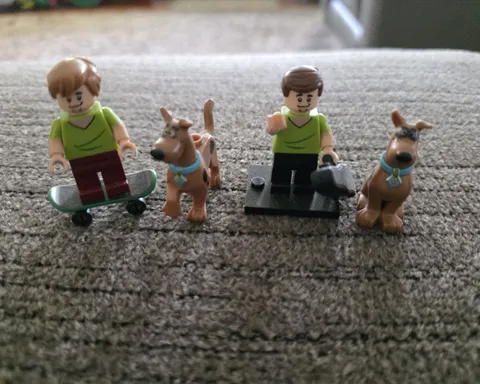 LEGO Scooby-Doo Minifigure Lot Shaggy & Scooby-Doo Set