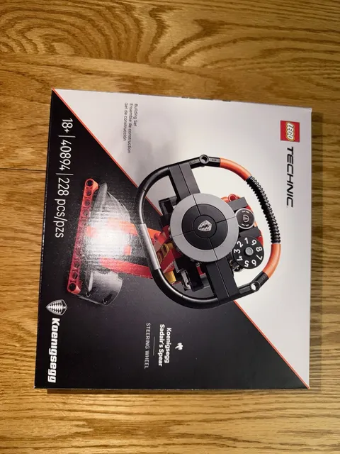 LEGO Technic 40894 Koenigsegg Steering Wheel - Brand New - SEALED
