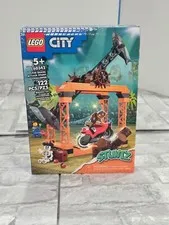 NEW LEGO City 60342 The Shark Attack Stunt Challenge 122 Pieces with Minifigure