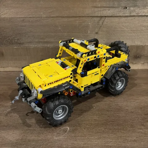 LEGO Jeep Wrangler 42122 Technic Set