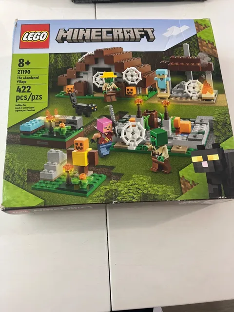LEGO Minecraft The Abandoned Village (21190) incomplete set